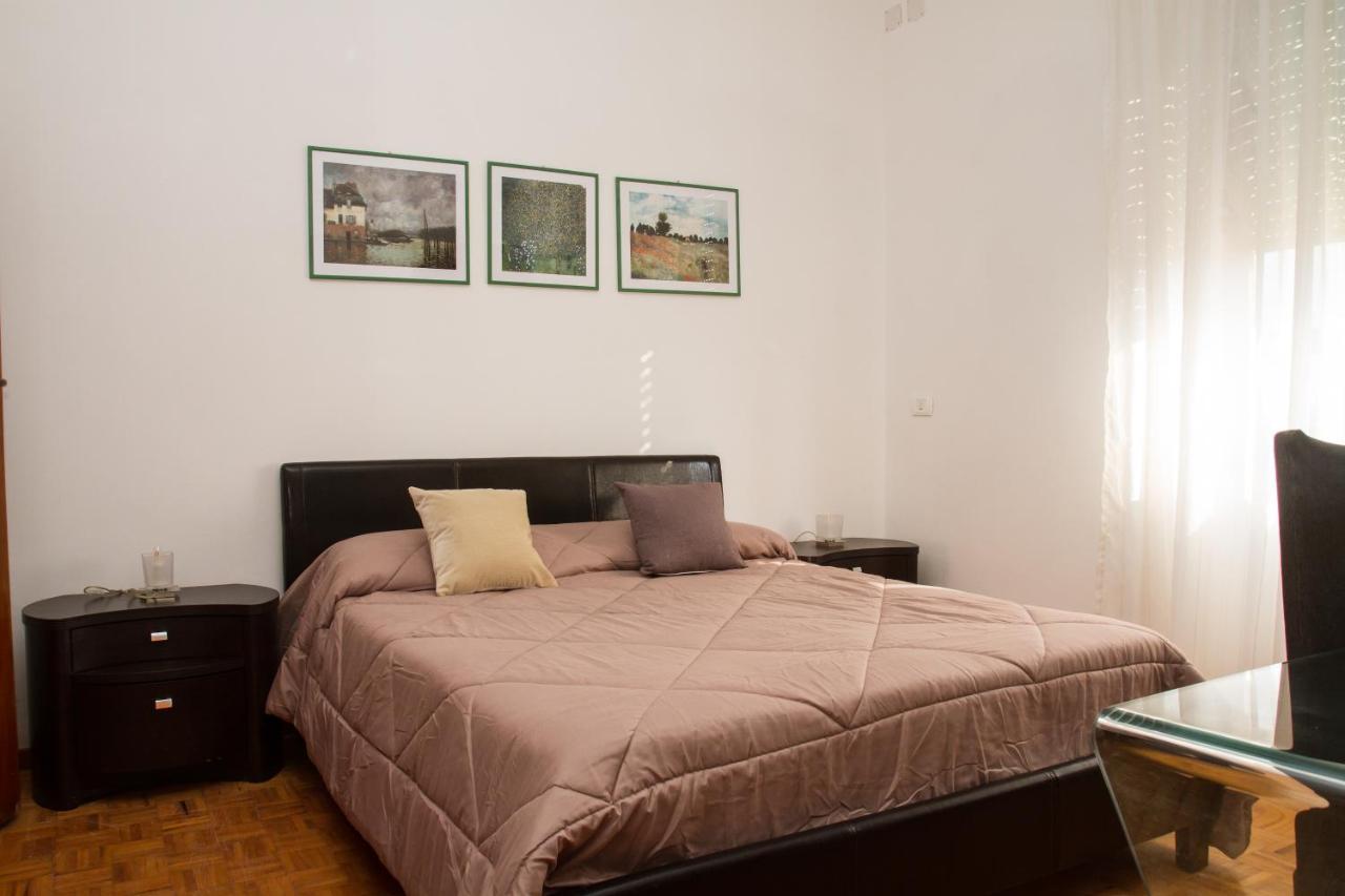 Easy House Bed and Breakfast Νάπολη Εξωτερικό φωτογραφία