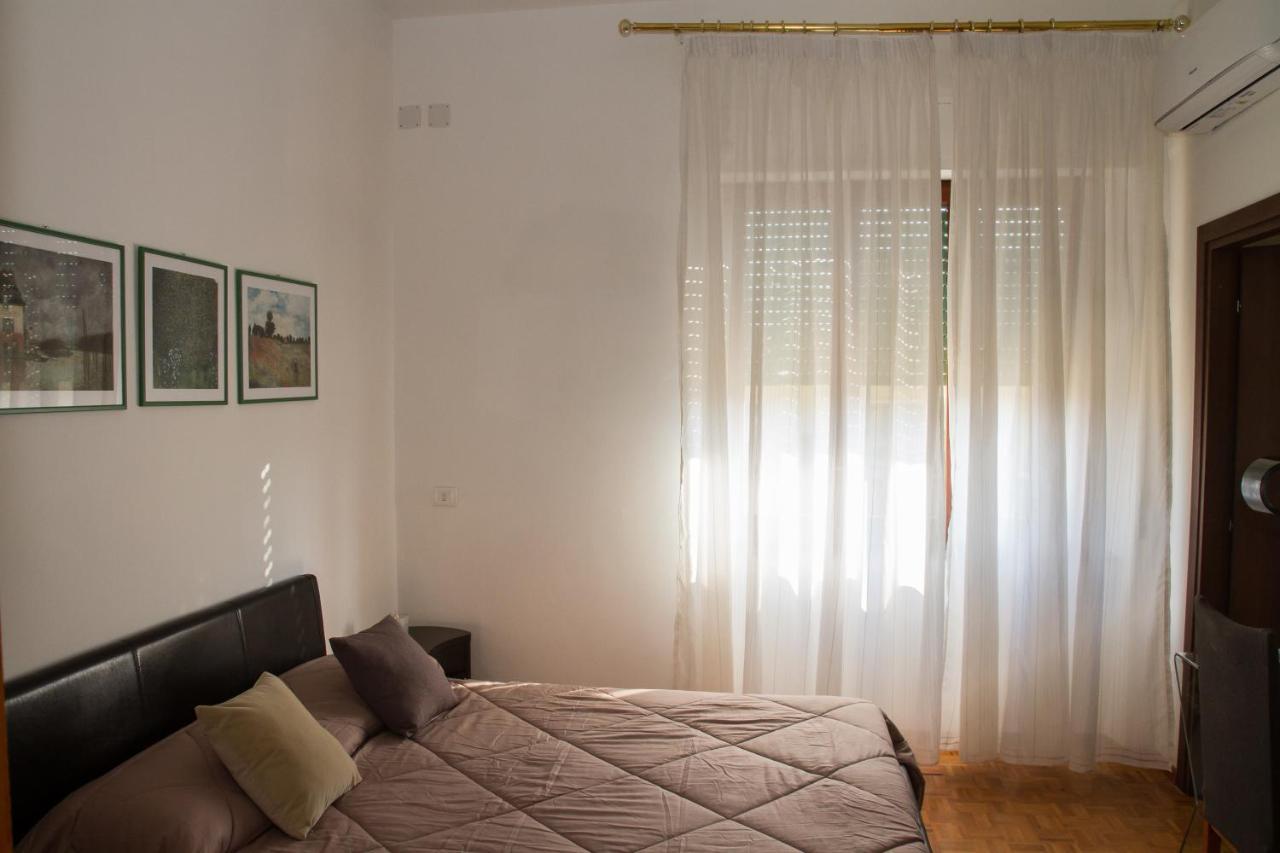 Easy House Bed and Breakfast Νάπολη Εξωτερικό φωτογραφία